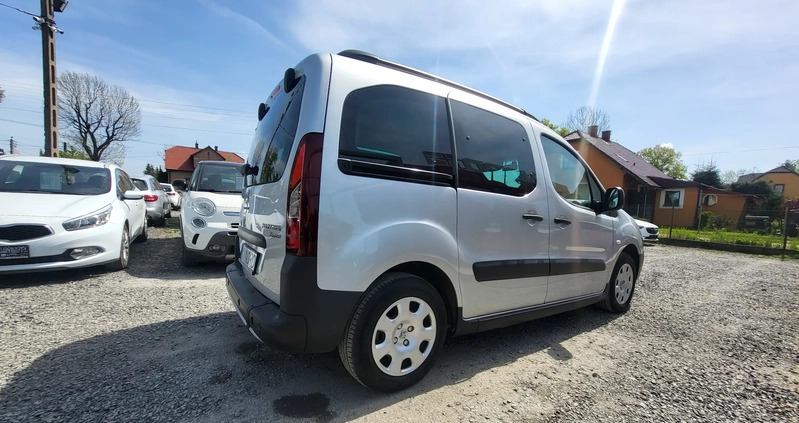 Peugeot Partner cena 59900 przebieg: 51819, rok produkcji 2016 z Dukla małe 379